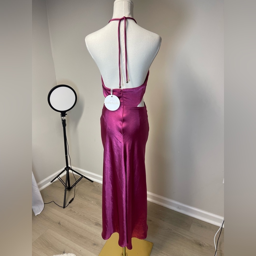NEW ! Selfie Leslie Social Butterfly Cut-Out Waist Midi Dress Fuchsia - Picture 12 of 14